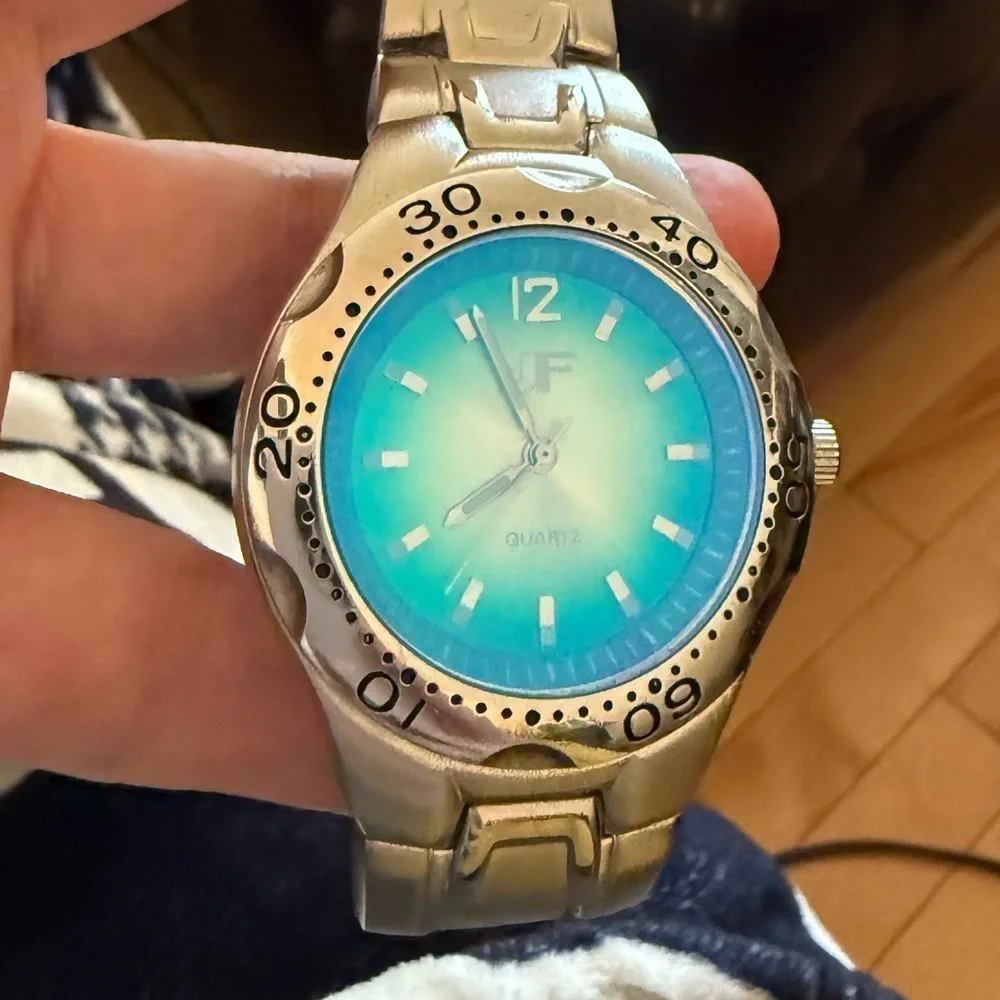JF Quartz Watch 🌈 Gradient Dial | Silver Band